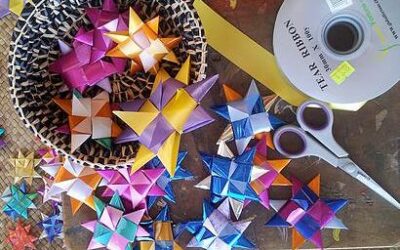 8-pointed stars with ribbon and scissors